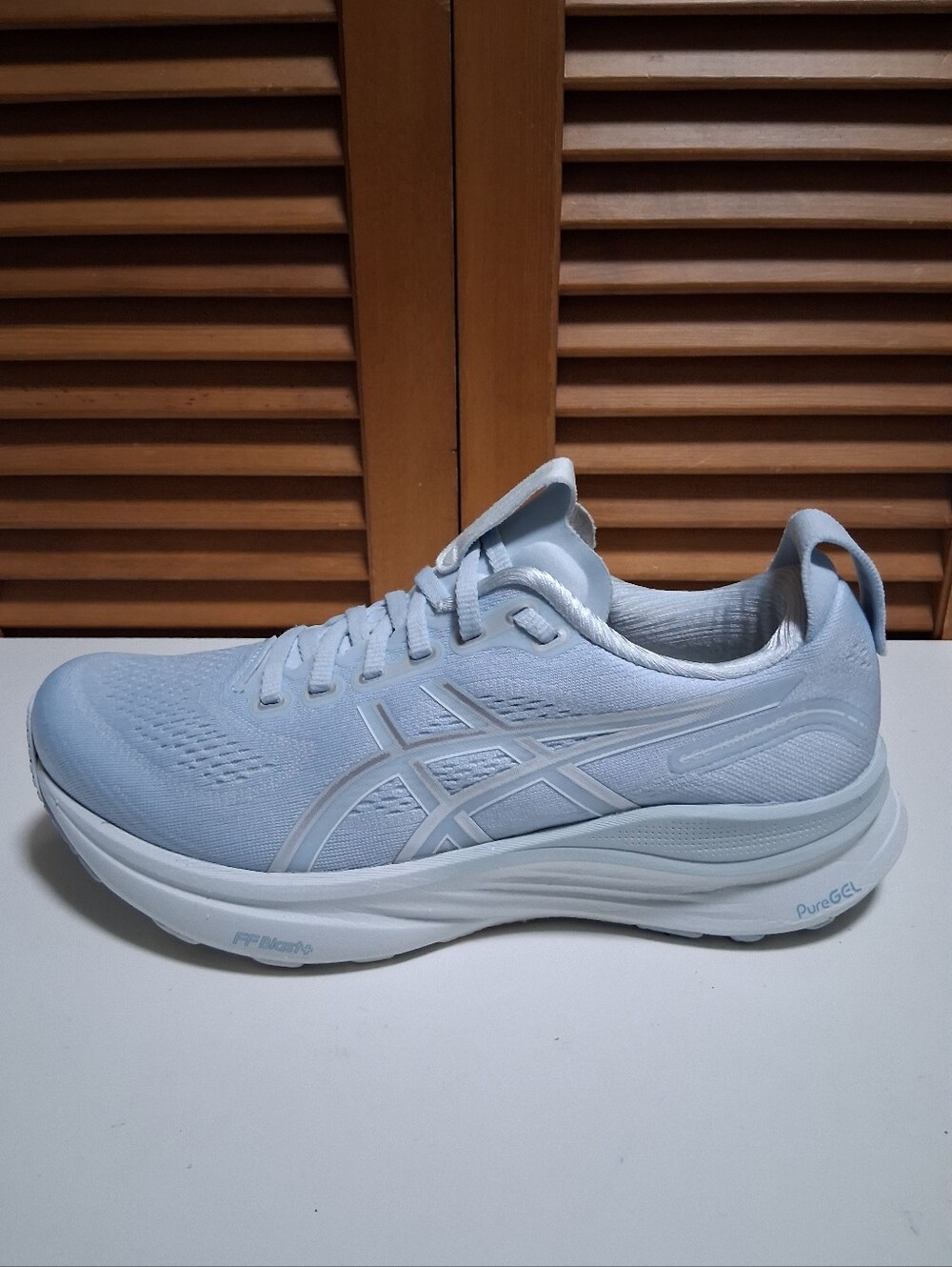Asics Gel Kayano 32 Solid Air/Soft Sky Women's Running Shoe * Size: 9